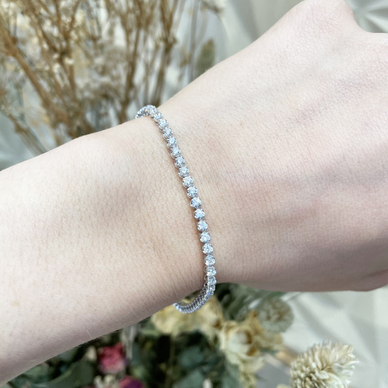 RIVIERE Round Diamond Bracelet 2.10ct.