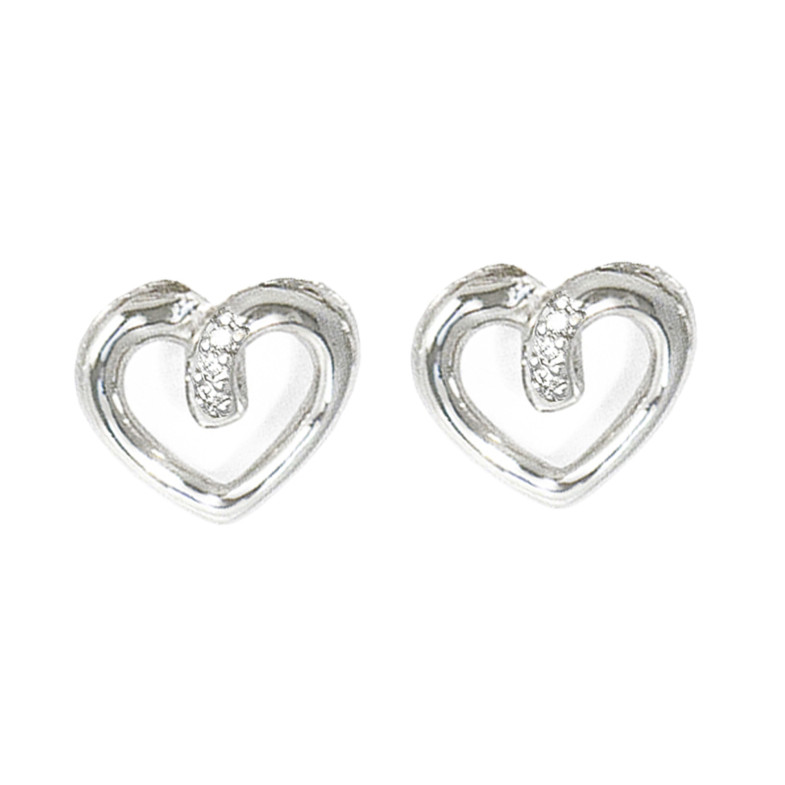 QUEEN OF HEARTS Heart Earrings